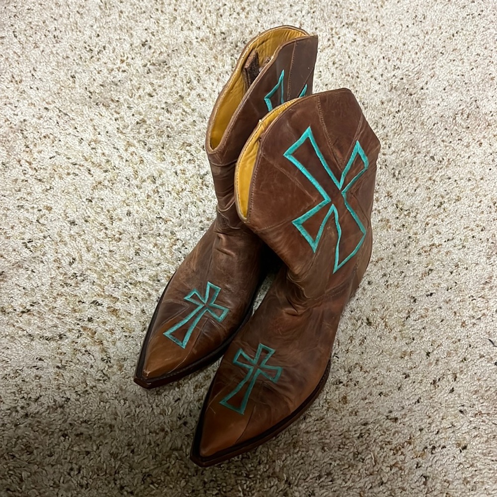 New with out tags old gringo boots.